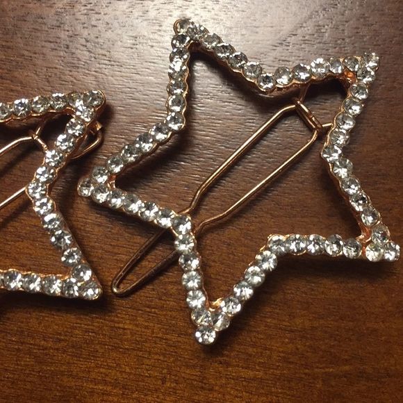 - Rhinestone Star Shape Hair pins on Rose Gold-colored Metal - Picture 3 of 6